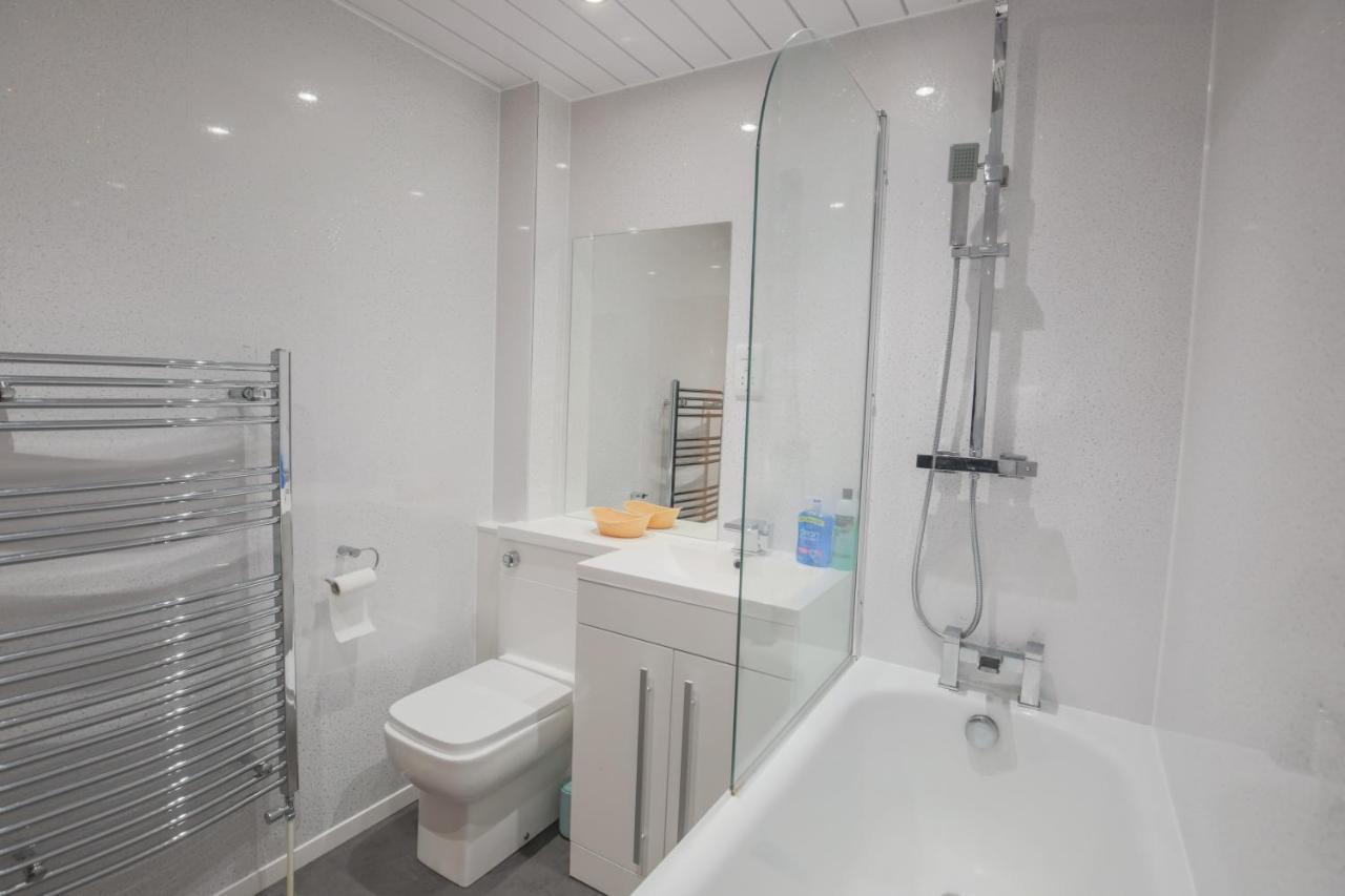 Stylish Modern Newly Built Apartment 15 Min From City Centre Edynburg Zewnętrze zdjęcie